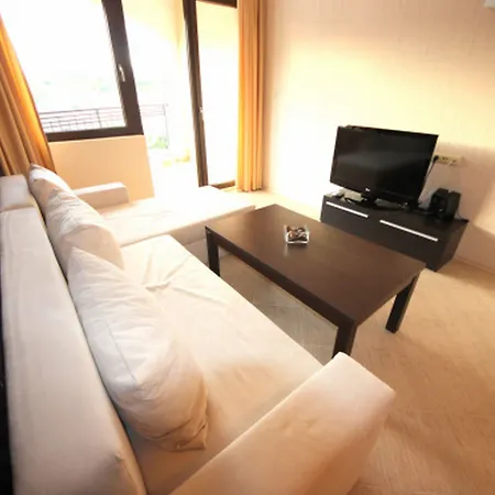 Menada Nestinarka * Tsarevo