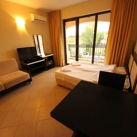 Menada Nestinarka Apartman Carevo