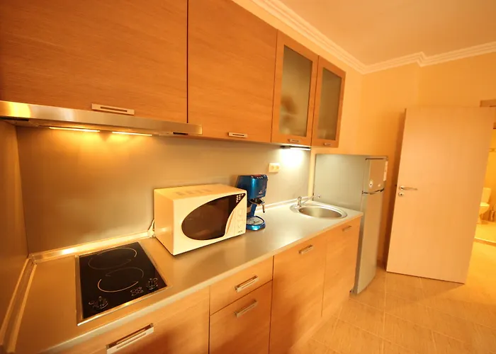 Menada Nestinarka * Tsarevo